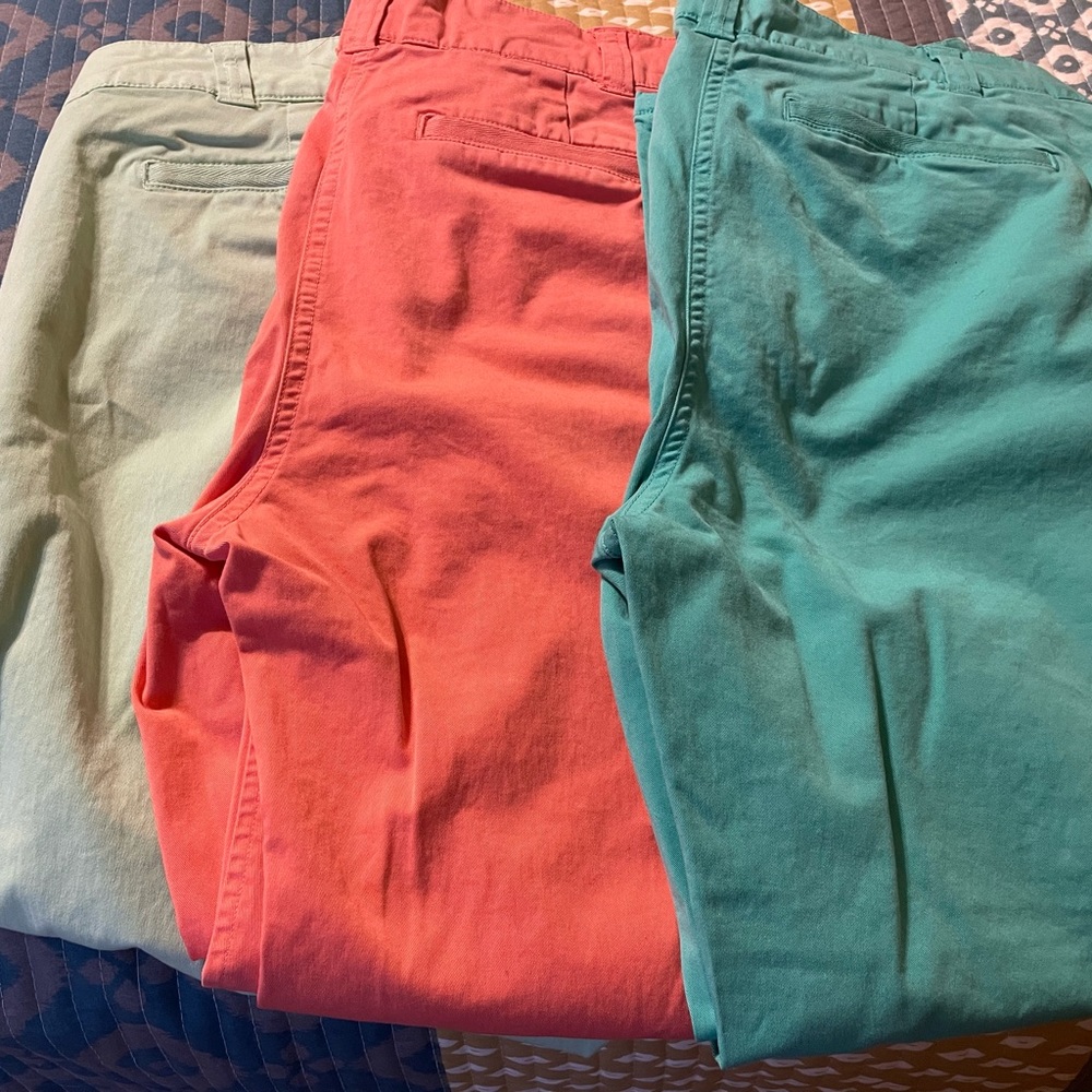 Bundle of 3 Crown & Ivy capris pants Size 4